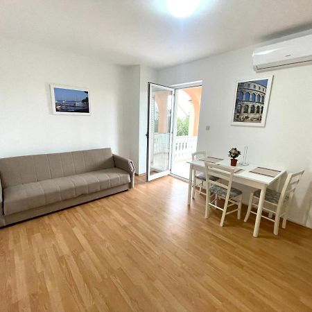 Villa Julie Jadranovo Eksteriør billede